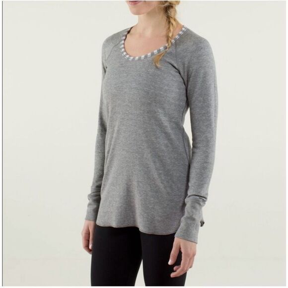 Lululemon Open Your Heart Reversible Long Sleeve Comfy Top Grey Size 4 - Picture 12 of 12